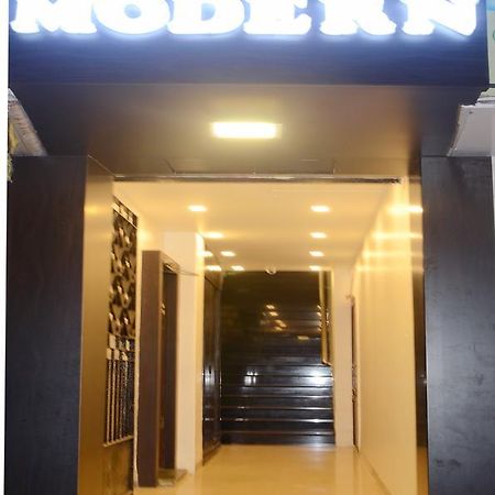 Hotel Modern Bombay Esterno foto